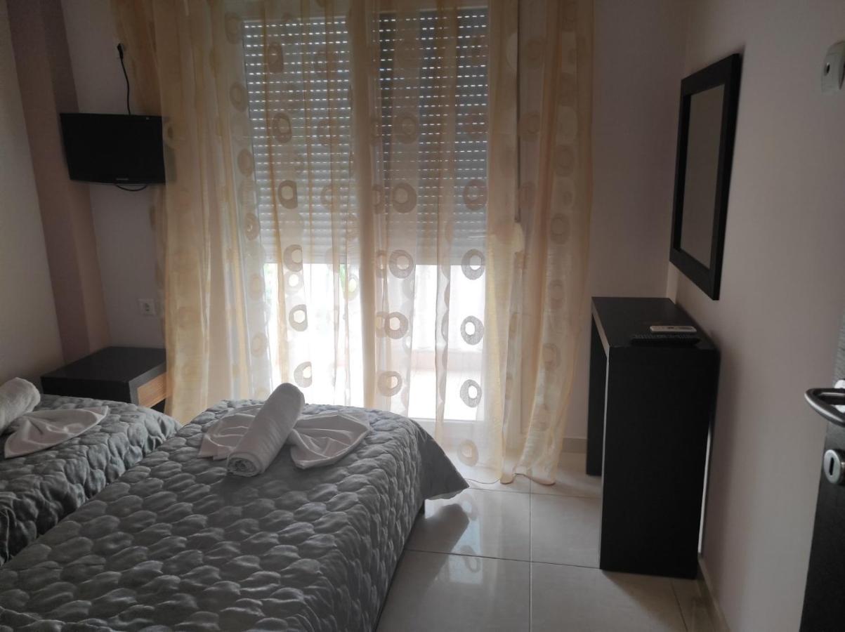 Hotel Louiza Paralia Katerinis Luaran gambar